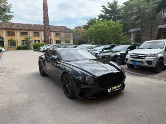 Bentley Continental — Фото автомобиля 3