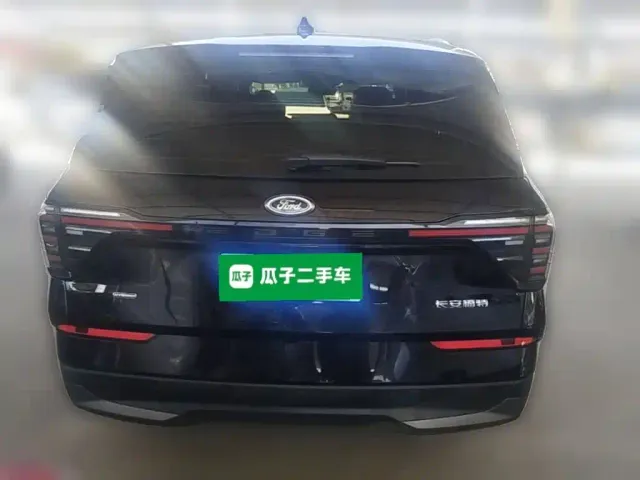 Ford Edge — Фото автомобиля 7