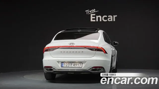 Hyundai Grandeur (New) Hybrid — Фото автомобиля 4