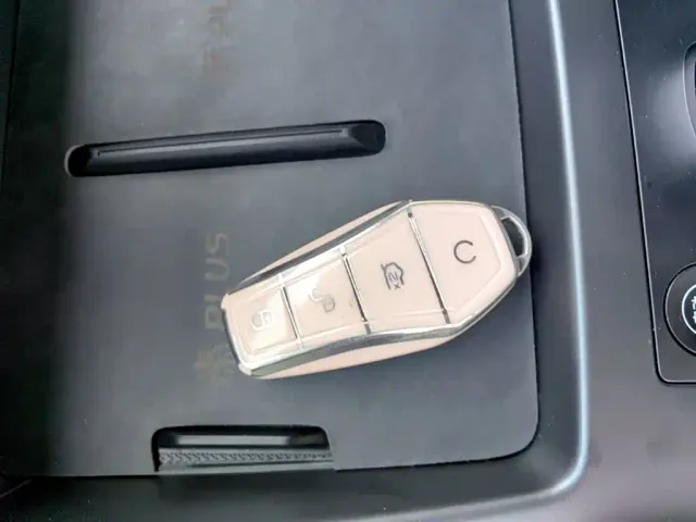 BYD Qin PLUS — Фото автомобиля 8