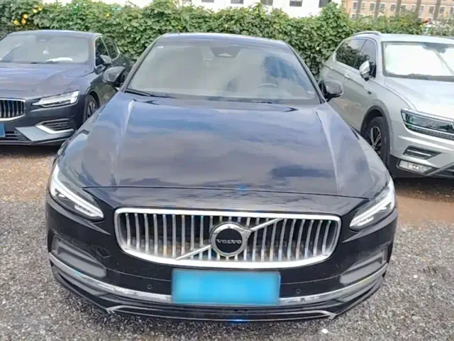 Volvo S90 — Фото автомобиля 2