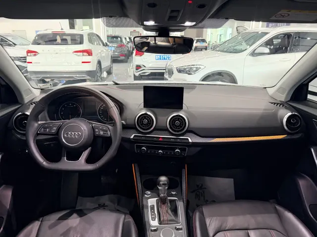 Audi Q2L — Фото автомобиля 22