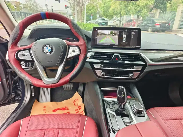 BMW 5 Series — Фото автомобиля 7