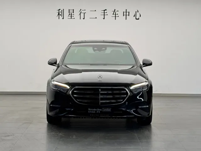 Mercedes-Benz E-Class — Фото автомобиля 5