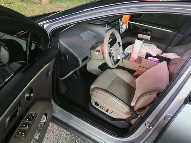 Li Auto Li Auto i6 2025 2WD Base Model — Фото автомобиля 8