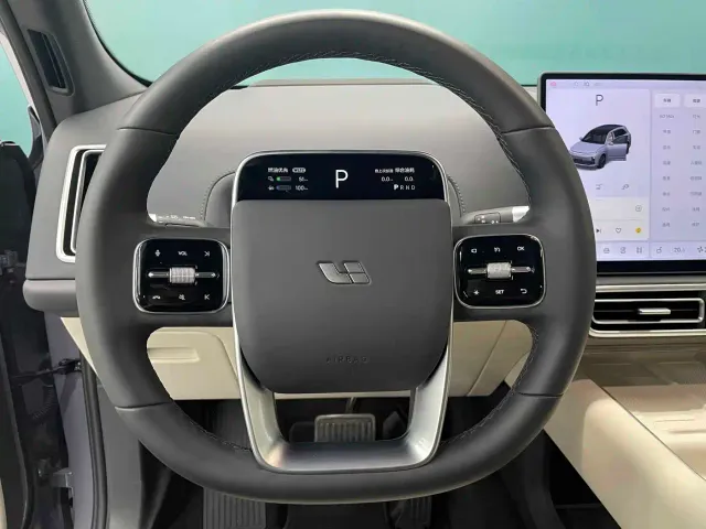 Li Auto L7 — Фото автомобиля 17