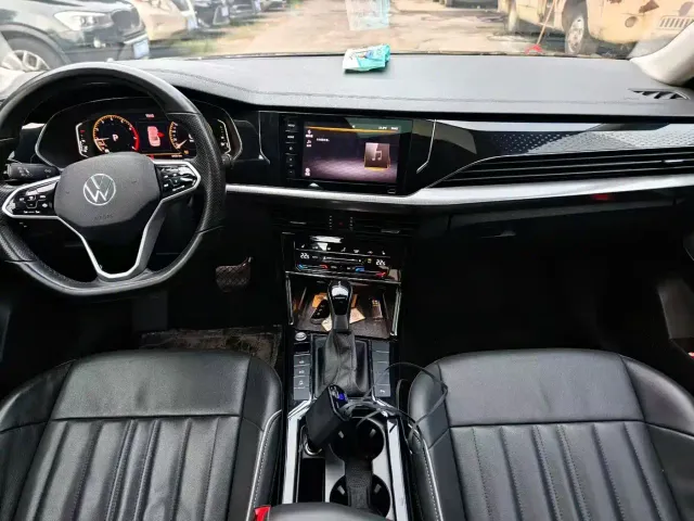 Volkswagen Passat — Фото автомобиля 5