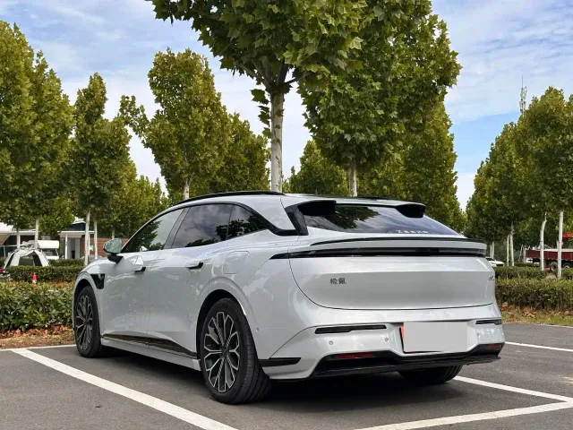 Zeekr 007 GT — Фото автомобиля 7