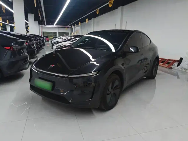 Фотография автомобиля — Tesla Model Y