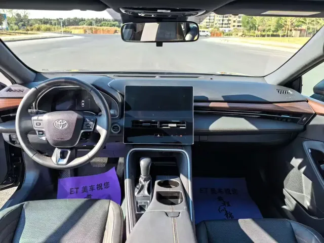 Toyota Avalon — Фото автомобиля 5