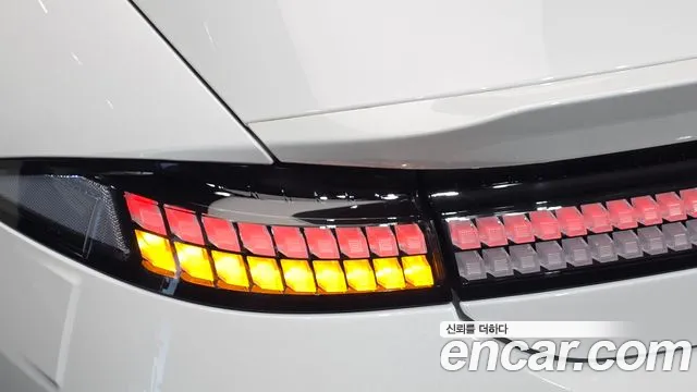 Hyundai Ioniq 6 — Фото автомобиля 8