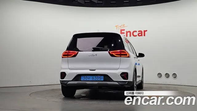 Kia Niro — Фото автомобиля 4