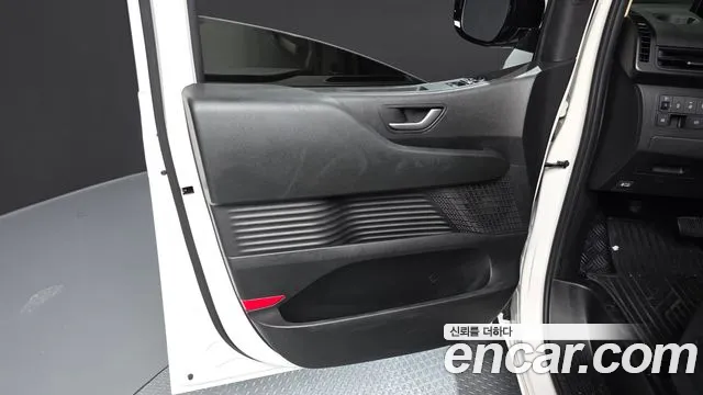 Hyundai Staria — Фото автомобиля 13