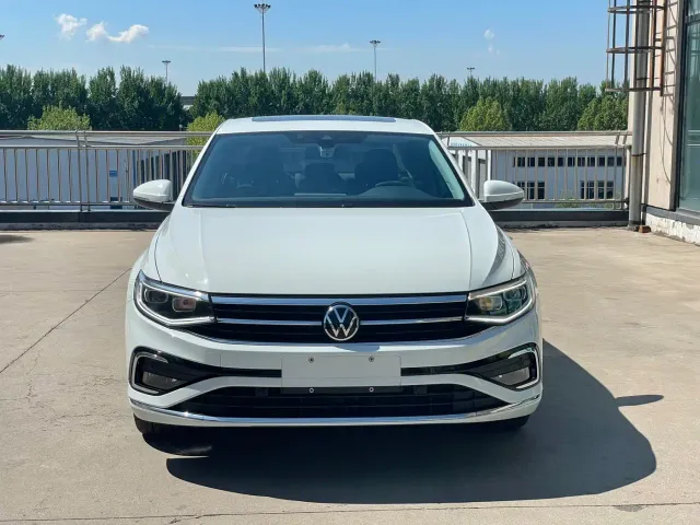 Volkswagen Bora — Фото автомобиля 2