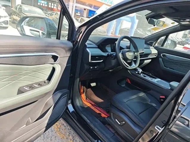Geely Haoyue L — Фото автомобиля 15