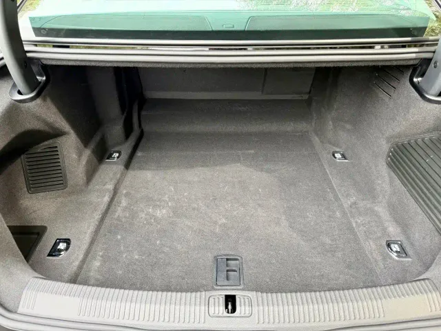 Audi A8 — Фото автомобиля 17