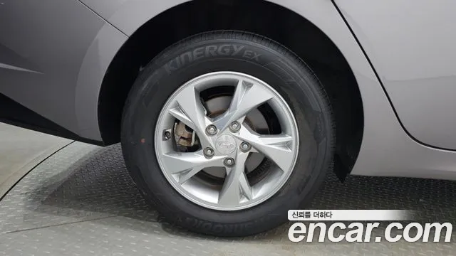 Hyundai AVANTE Avante (CN7) — Фото автомобиля 17
