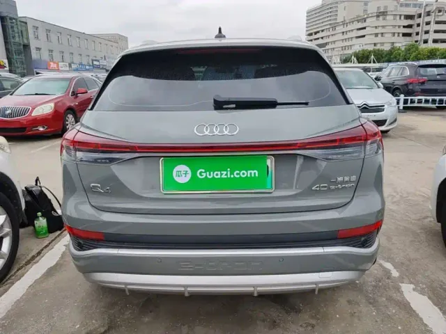 Audi Q4 e-tron — Фото автомобиля 5