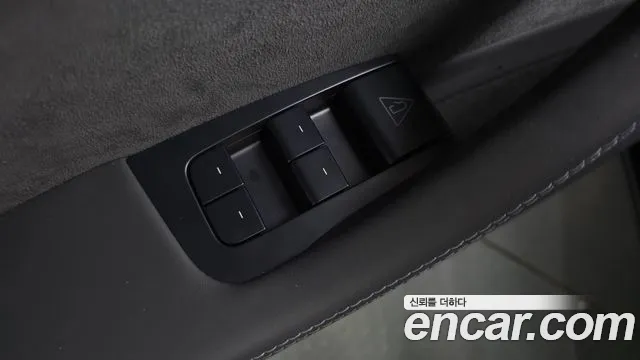 Tesla Model Y — Фото автомобиля 26