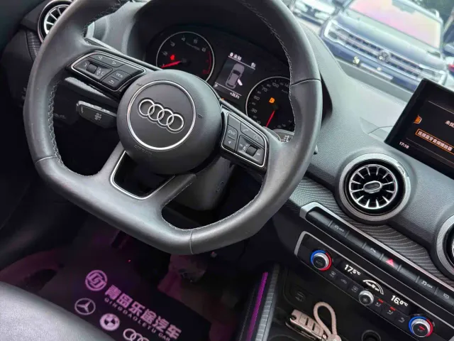 Audi Q2L — Фото автомобиля 14