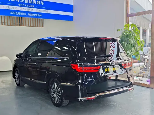 Honda Elysion — Фото автомобиля 20