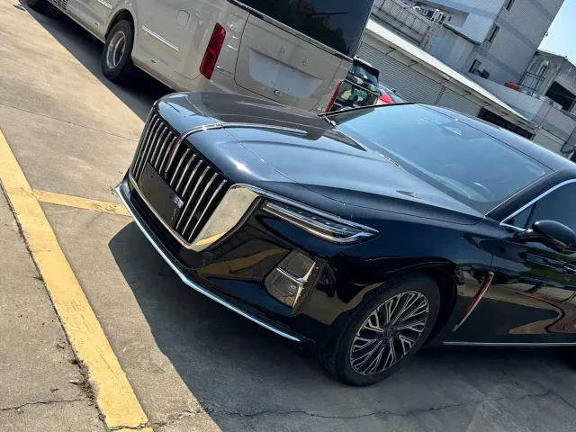 Hongqi H5 — Фото автомобиля 3