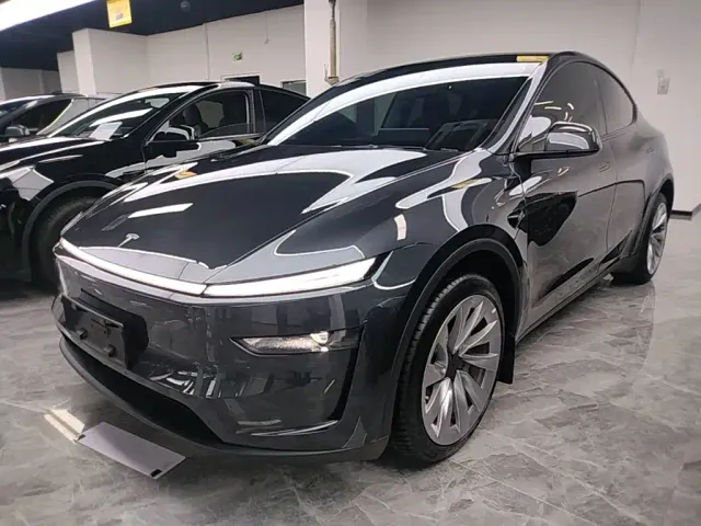 Фотография автомобиля — Tesla Model Y