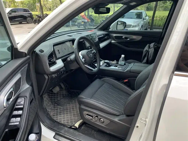 GAC Trumpchi GS8 — Фото автомобиля 4