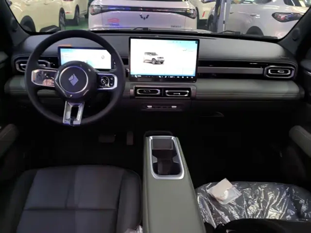 Baojun Yep Plus — Фото автомобиля 9