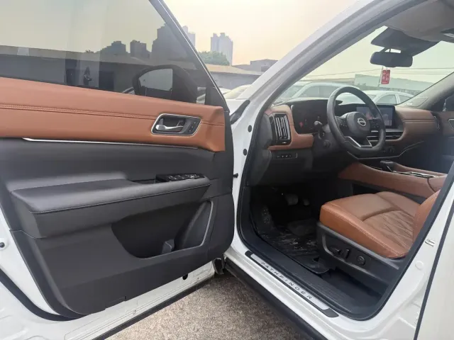 Nissan Terra — Фото автомобиля 4