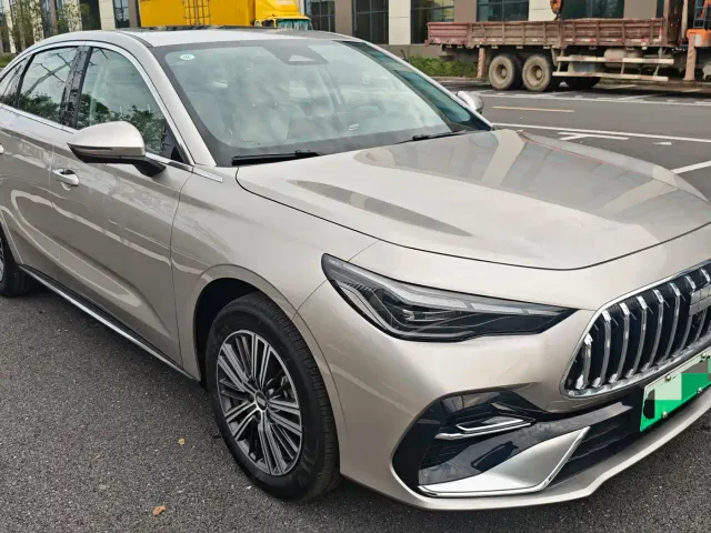 Geely Galaxy Stellar 6 — Фото автомобиля 3