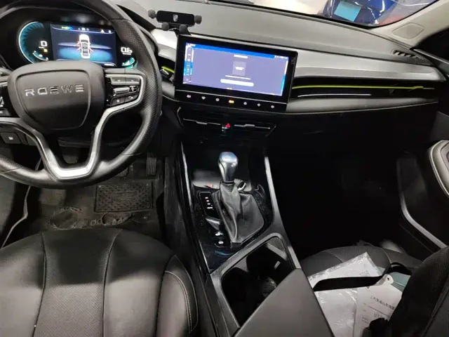Roewe i5 — Фото автомобиля 13