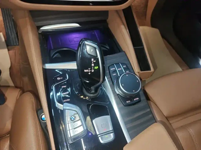 BMW 6 Series Gran Turismo — Фото автомобиля 13