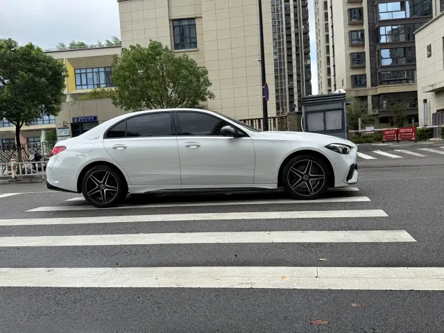 Mercedes-Benz C-Class — Фото автомобиля 4