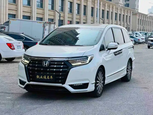 Фотография автомобиля — Honda Elysion