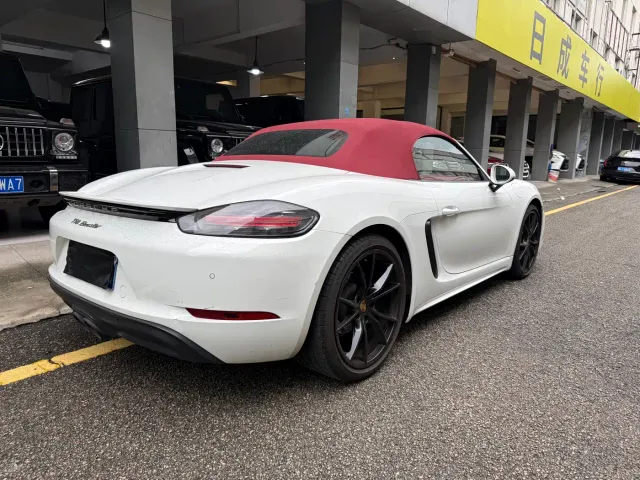 Porsche 718 — Фото автомобиля 9