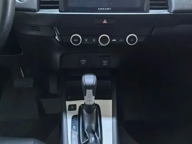 Honda Fit — Фото автомобиля 10