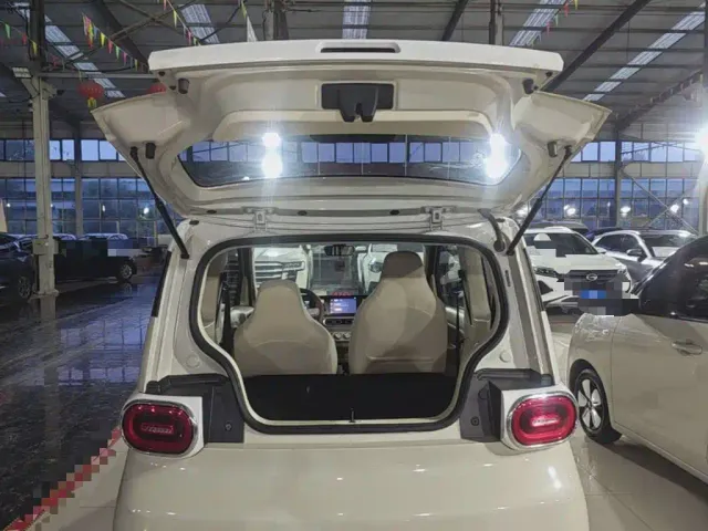 Wuling Hongguang Mini EV — Фото автомобиля 18