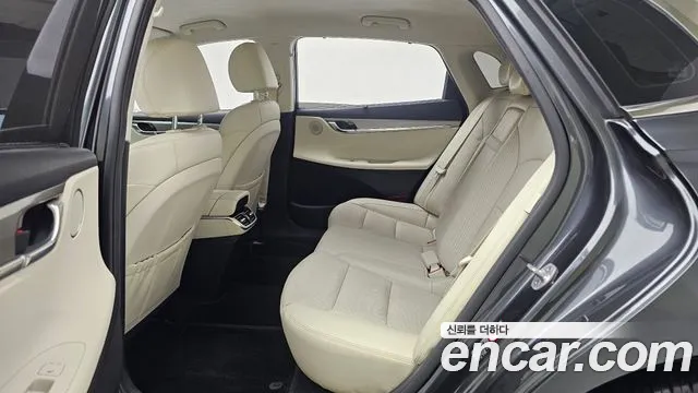 Hyundai Grandeur Новый Grandeur IG — Фото автомобиля 12