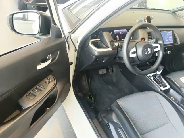 Honda Fit — Фото автомобиля 15