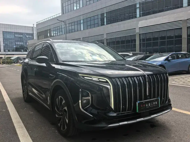 Hongqi HS7 PHEV — Фото автомобиля 3
