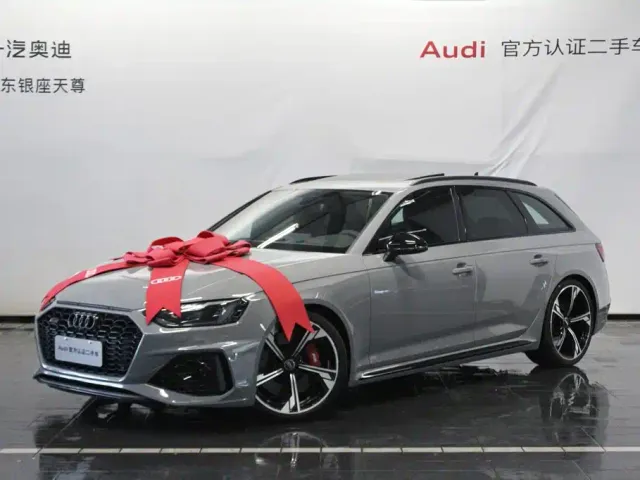Audi RS 4 — Фото автомобиля 3