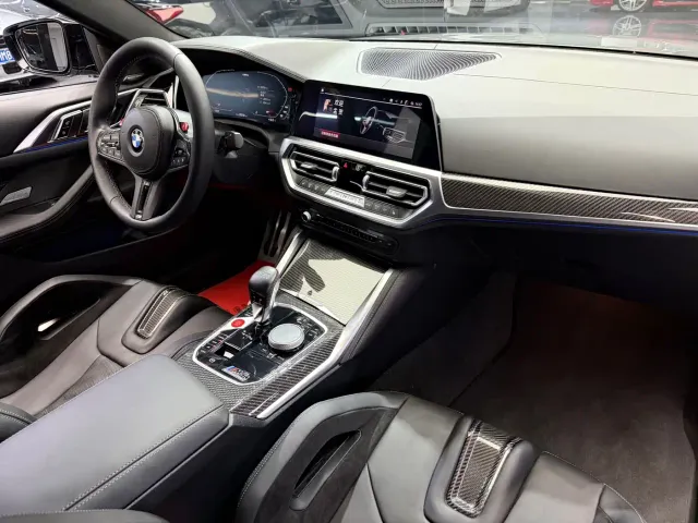 BMW M4 — Фото автомобиля 9
