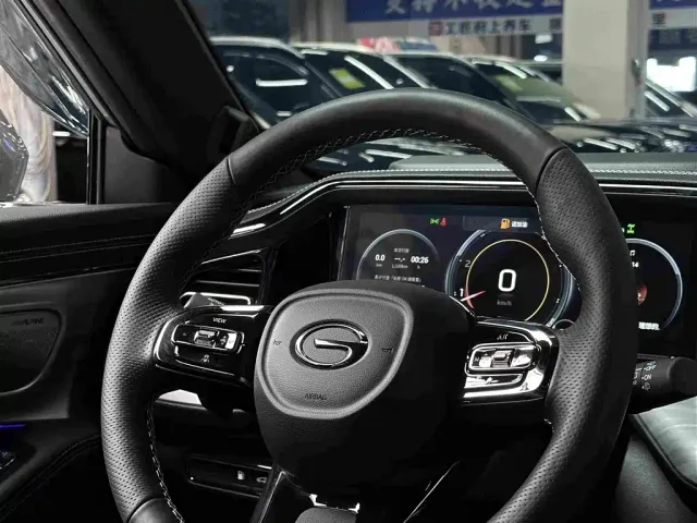 GAC Trumpchi GS8 — Фото автомобиля 20