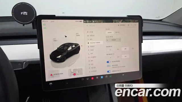Tesla Model Y — Фото автомобиля 16