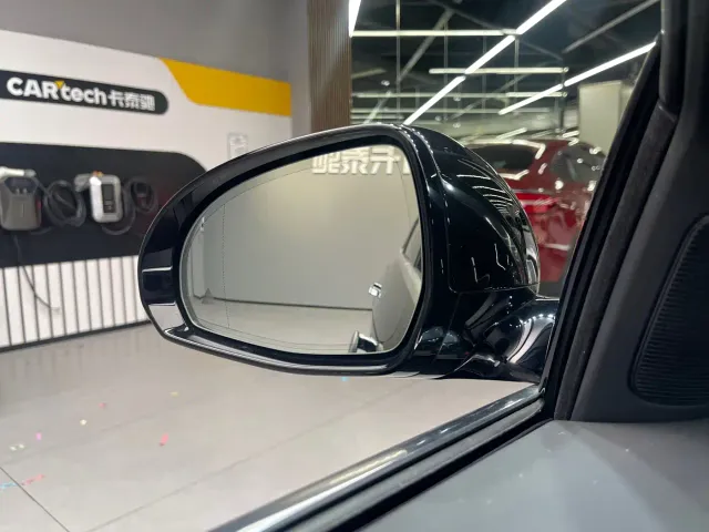 Mercedes-Benz E-Class — Фото автомобиля 18