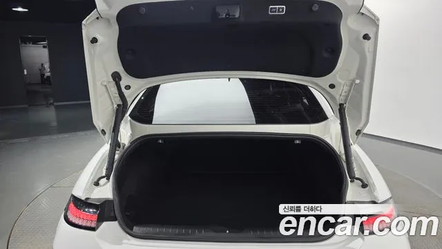Hyundai Ioniq 6 — Фото автомобиля 23
