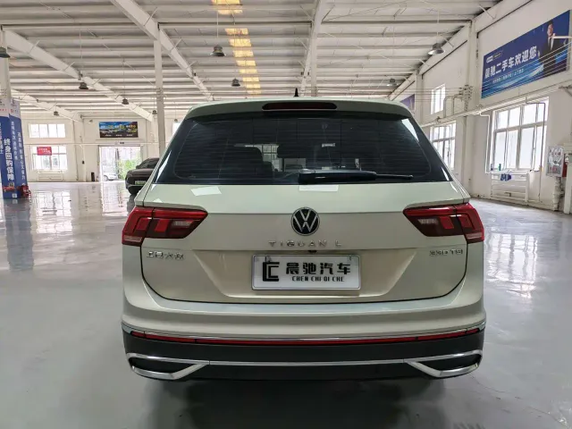 Volkswagen Tiguan L — Фото автомобиля 5
