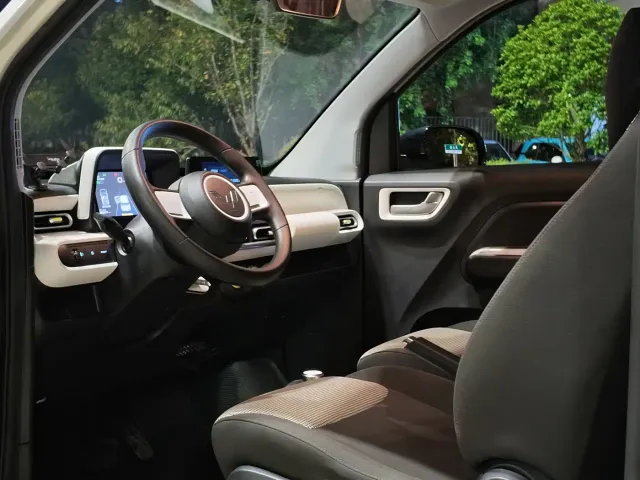 Wuling Hongguang Mini EV — Фото автомобиля 9