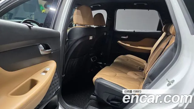 Hyundai Santafe Бензин 2.5T 2WD — Фото автомобиля 12
